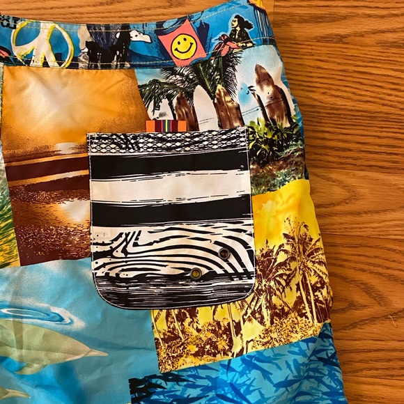 XL - Robert Graham - Board shorts - Swim Trunks Bathing Suit - RARE NWOT XL - Picture 6 of 12